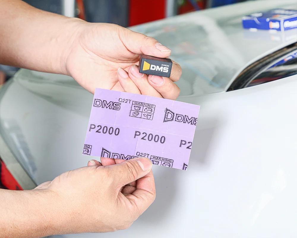 Hvilken kornstørrelse skal du vælge til billakslibning? En guide til brug af P80–P2000 sandpapir